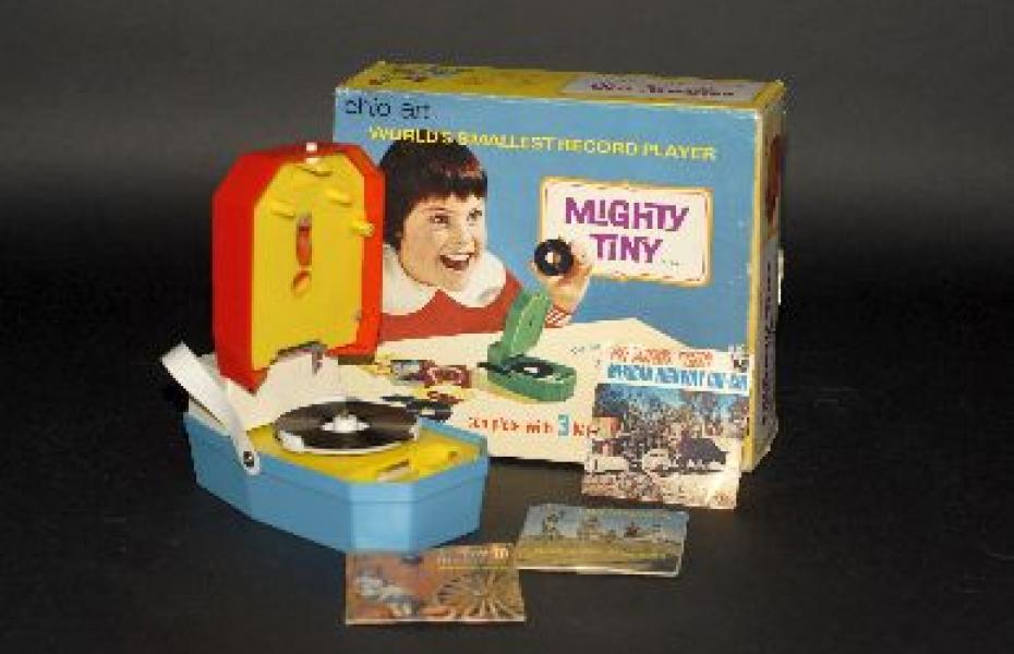 Mighty Tiny : world&#039;s smallest record player