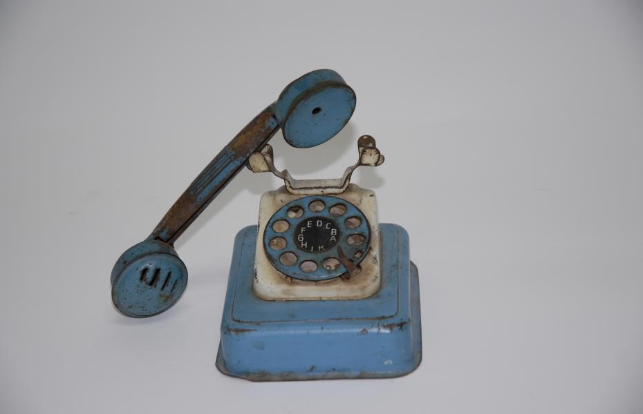 Blaues Blechtelefon