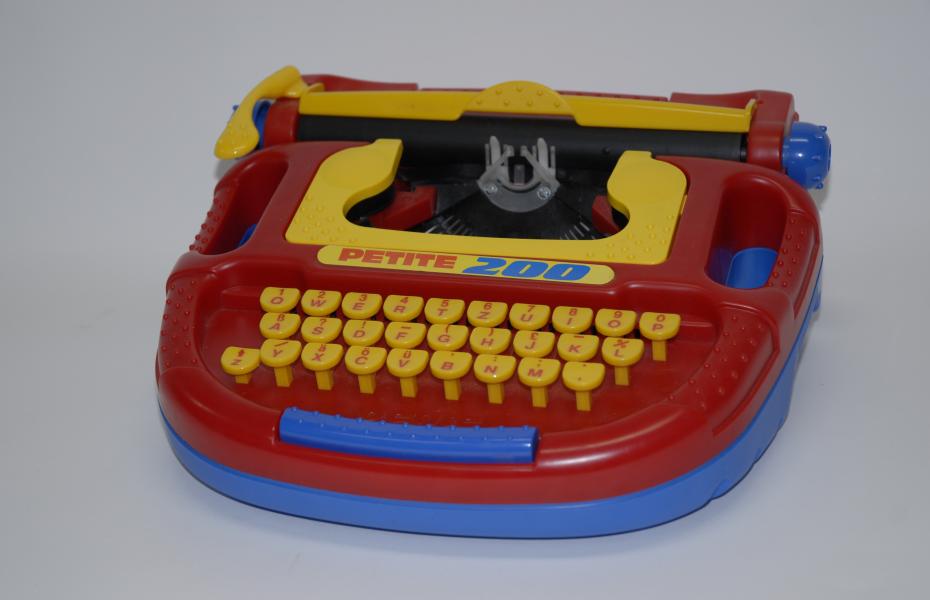 Petite 200 Typewriter